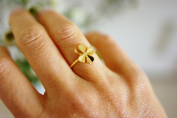 clover ring
