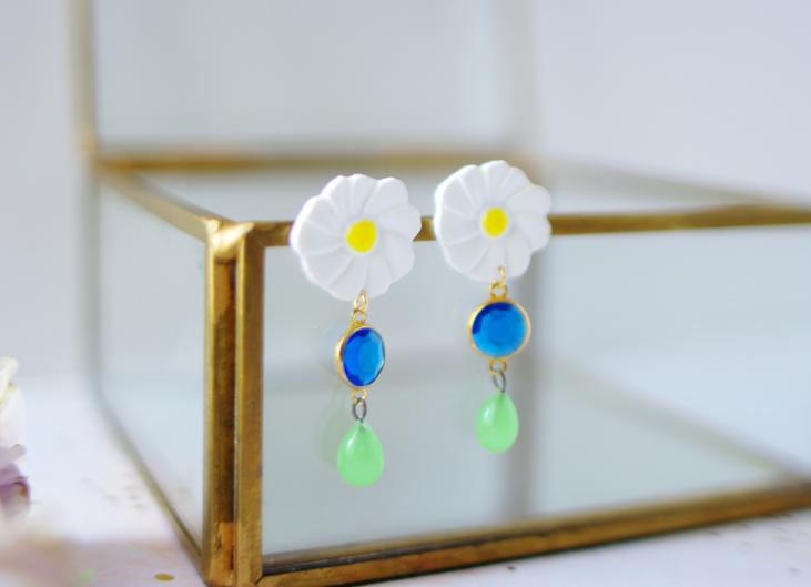 marguerite earrings