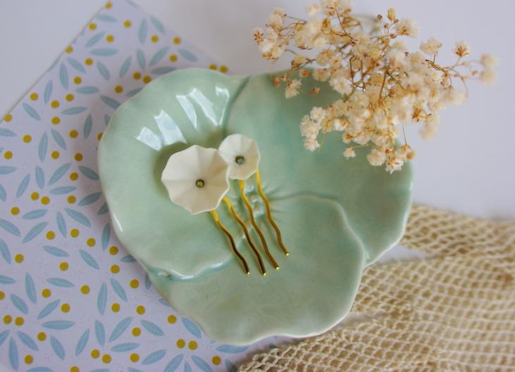 comb flowers porcelain